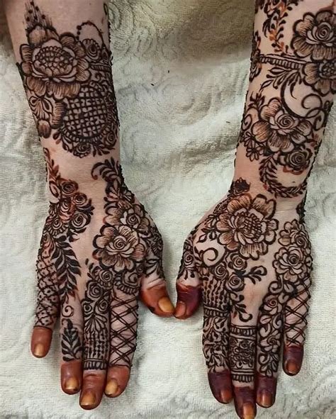 7_40 Beautiful Khafif Mehndi Designs Images 2020  SheIdeas