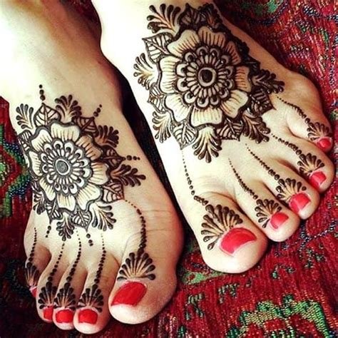 13_24 Latest Mehndi Designs For Legs 2023