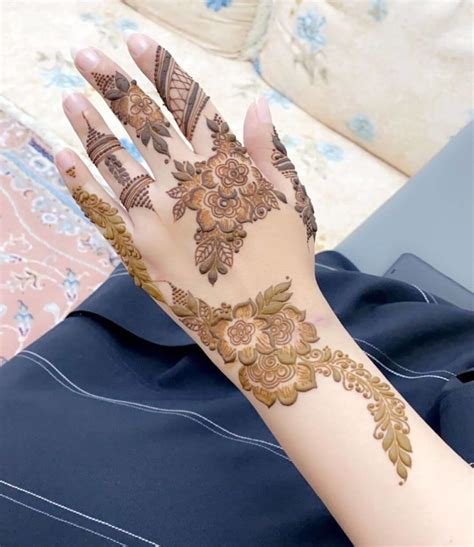 1_Khafif mehndi designs for back hands 24  K4 Fashion