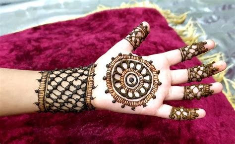 8_Easy Mehndi Designs For Kids