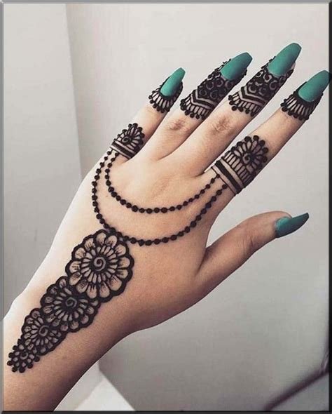 14_NEW Simple Mehndi Designs For Girls  Ladies  FinetoShine