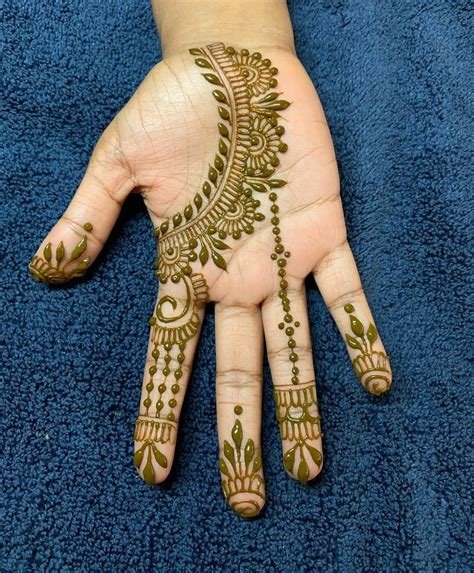 8_Top 111 Latest  Simple Arabic Mehndi Designs for Hands  Legs