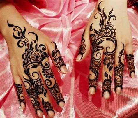 5_20 Latest Dubai Mehndi Designs Pictures 2020  SheIdeas