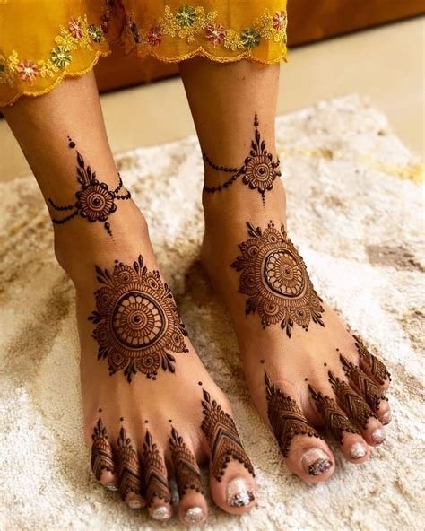 14_6 Beautiful Mehndi Designs For Karwa Chauth 2024  HerZindagi