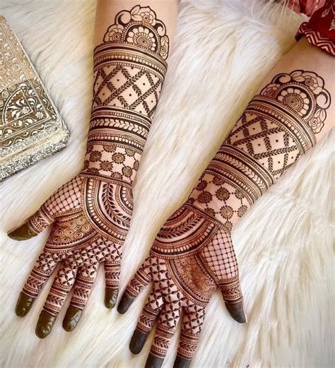 10_10 Latest Easy Front Hand Simple Mehndi Designs 2024