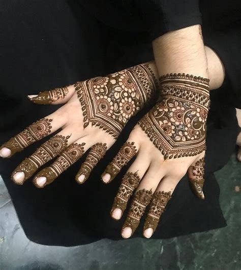 12_70 Gorgeous Back Hand Mehndi Designs That Stole Our Hearts  Pyaari