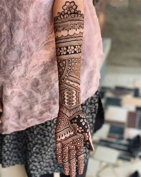 4_10 Special Mehndi Designs For Karwa Chauth 2023  Cross Talk India