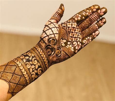 6_Karva Chauth Special Mehndi Designs Ideas  2023