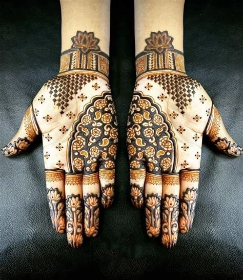 15_Shimmer Palm Arabic Mehndi Designs  Palm Arabic Mehndi Designs
