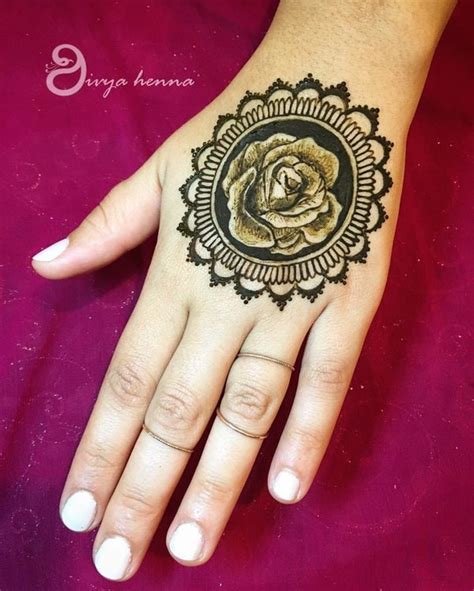 7_31 Unique And Beautiful Rose Mehndi Designs For DDay