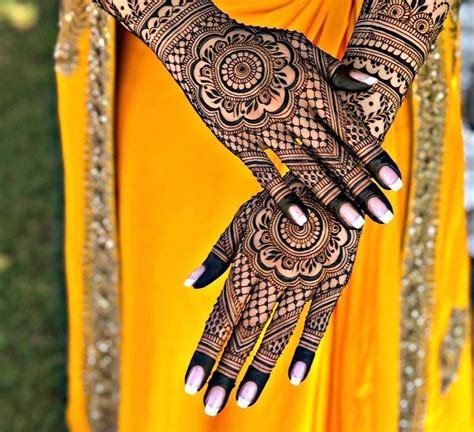 13_Round Mehndi Designs 26 Easy Circle Shape Mehandi Design for Brides