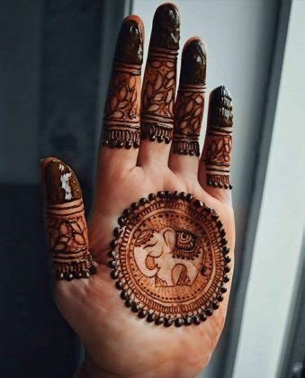 9_Round Mehndi Designs for hands You Should Definitely Try In 2020