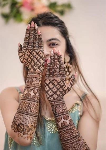 5_50 Simple Arabic  Bridal Mehndi Designs 20222023 2023