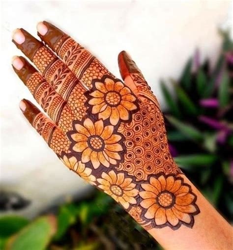 4_151 Simple And Easy Mehndi Designs With Photos  Fabbon