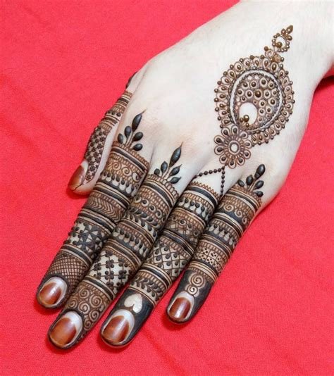 13_21 Simple Mehndi Design for Left Hand Inspirations For The Bride Squad