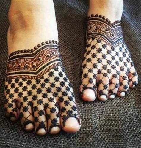 11_Leg Mehndi Designs  25 Simple and Easy Leg Mehndi Designs For Women In