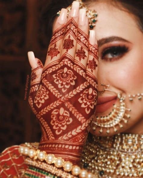 3_6 Latest Simple Mehndi Designs For The Minimalist Brides This Summer