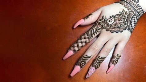 2_85 Stylish Easy and Bridal Back Hand Mehndi Designs