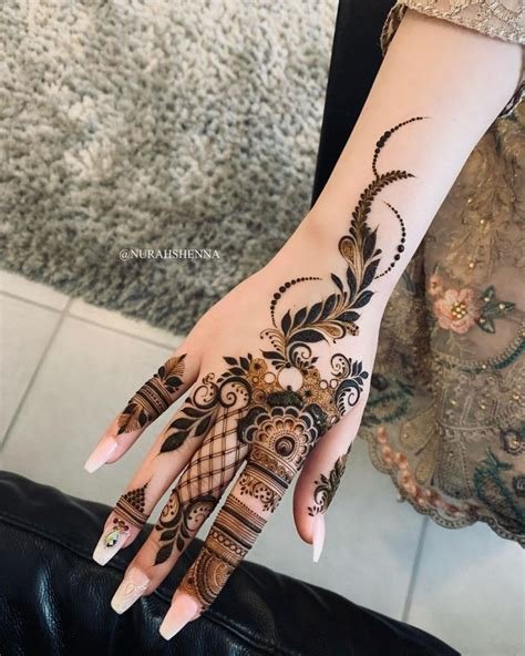 5_Take Your Pick 30 Arabic Mehndi Designs For Hands To Flaunt At Your