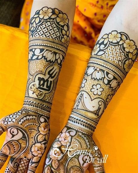 13_Stunning Lotus Motif Mehendi Designs For Weddings