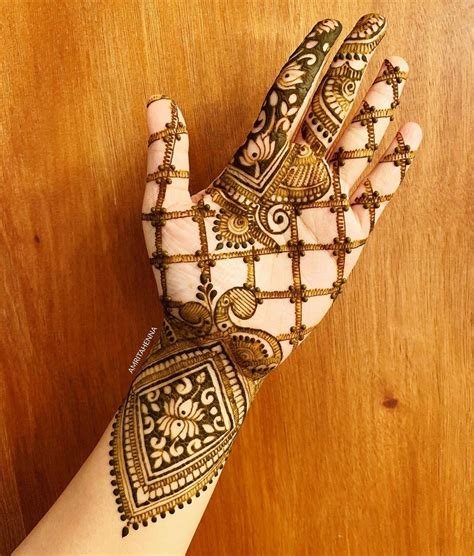 12_Simple And Unique Lotus Mehndi Designs For All Occasions  POPxo