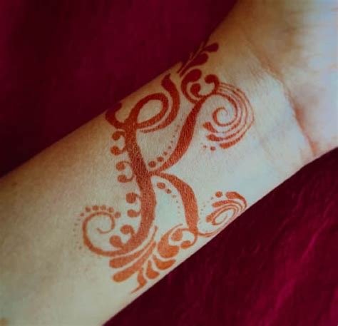 11_Letter k decorated in the style of mehndi Vector Image