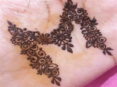 4_10 Expressive M Letter Mehendi Designs In 2023