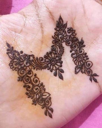 7_Unique  Stylish Alphabet Mehndi Design 2024  Designers Bot