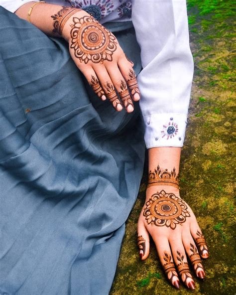 10_Minimalistic Mandala Mehendi Designs For Intimate Weddings