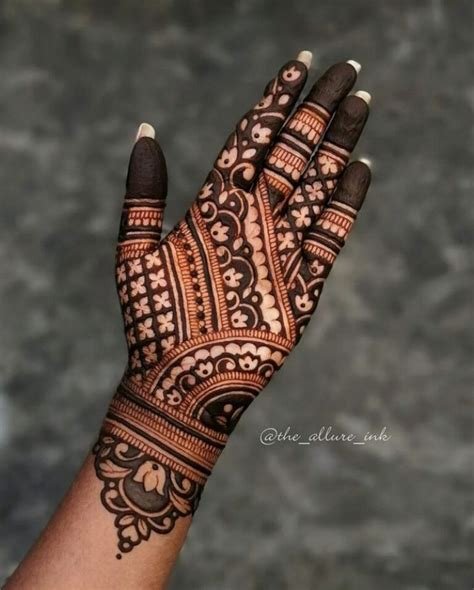 15_Minimalistic Mandala Mehendi Designs For Intimate Weddings