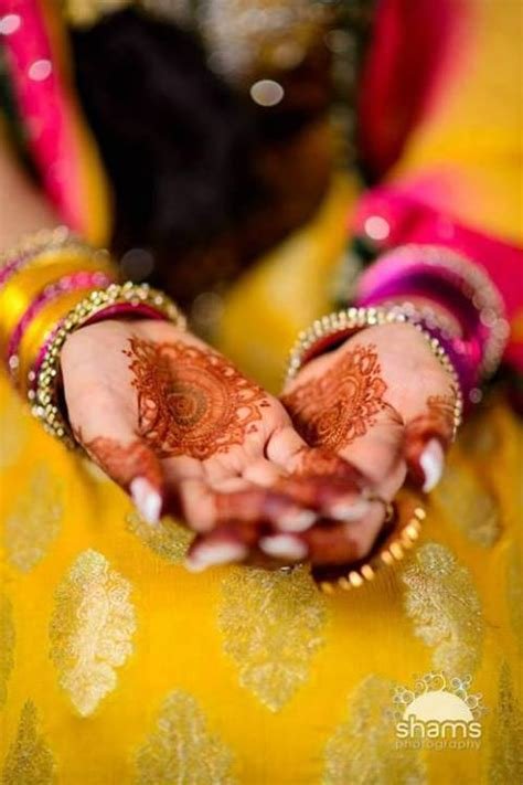 6_15 Modern and Stealworthy Bridal Mehndi Designs to take Inspiration