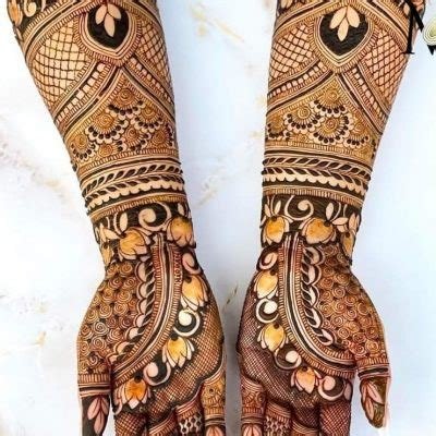 4_About  Mayur Mehndi Artist