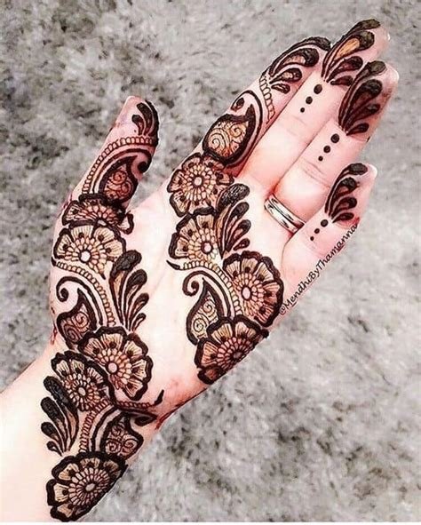 8_Super Trendy  Unique Arabic Mehendi Designs For Brides