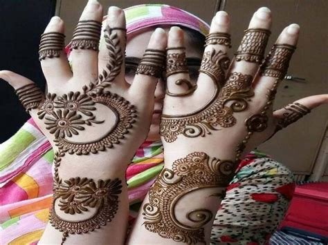 13_70 Gorgeous Back Hand Mehndi Designs That Stole Our Hearts  Pyaari