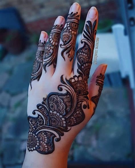 12_Mehndi Designs Karwa Chauth 2022