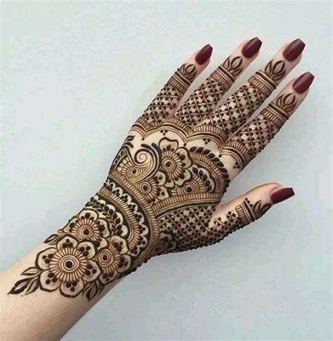 9_Latest Simple Arabic Mehndi Designs for Back Hand 2023  K4 Fashion