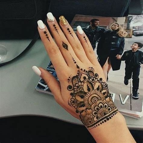 14_Arabic Hand Mehndi Designs