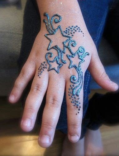 14_7 Simple  Cute Mehendi Designs For Little Girls  IWMBuzz