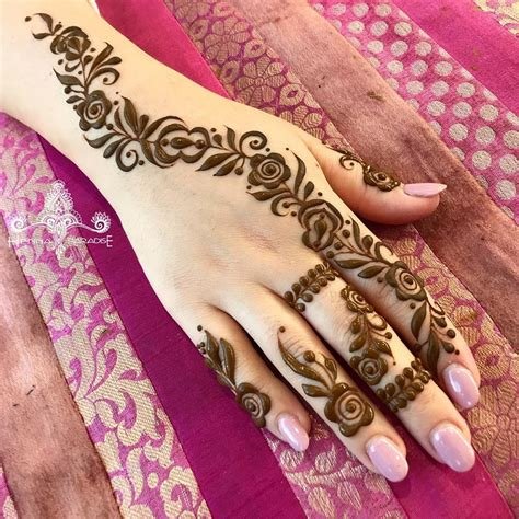 11_Rose Mehndi Designs These simple flower mehndi designs will enhance