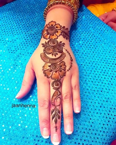 13_Arabic Mehndi Designs 89 Simple  Easy Arabic Design 2021