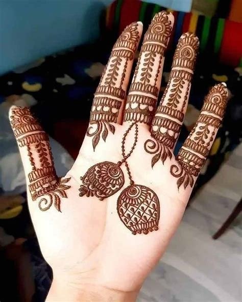 2_Unveiling The Simple Mehendi Designs For Your Engagement Day  HerZindagi