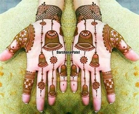 6_20 Latest Fancy Mehndi Designs For Girls And Beautiful Womens