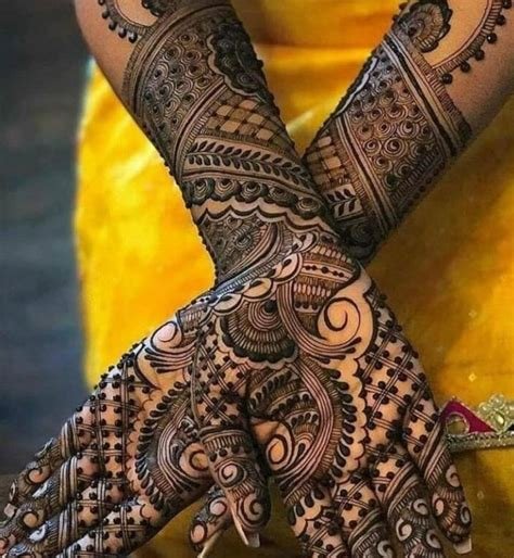 13_Stunning Traditional Bridal Mehndi Designs  Crayon