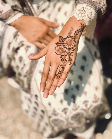 3_50 Stunning Dulhan Mehndi Designs With Images  Buy lehenga choli online