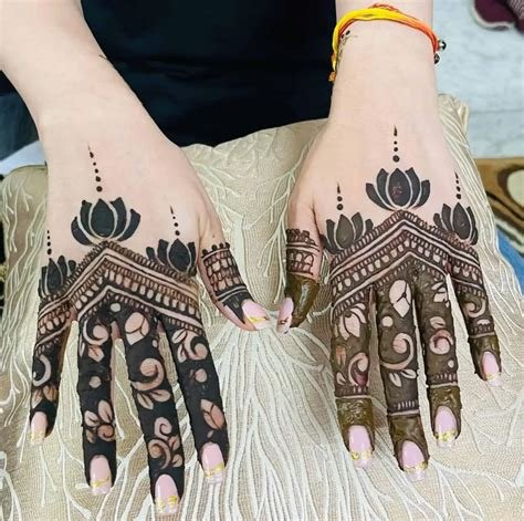 5_15 Captivating Dark Bold Mehndi Design Intensify Your Look