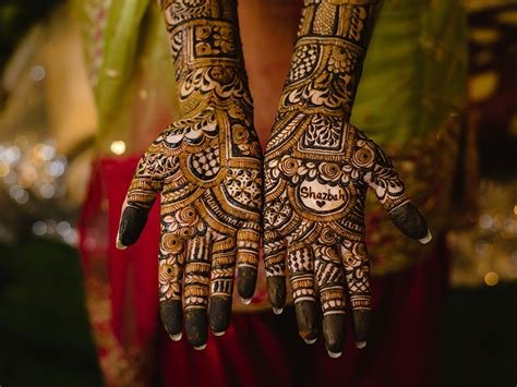 8_Dark and Classy Mehndi Design  Bridal Foot Mehndi Designs  Mehndi