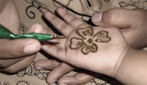 7_1000 Cute Mehndi Henna Designs for Kids for Small Baby