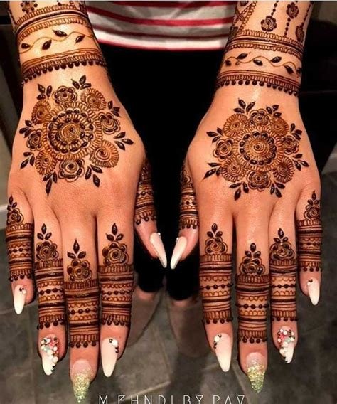 14_31 Stunning Mehndi Designs For Brides Sister  2023  Fabbon