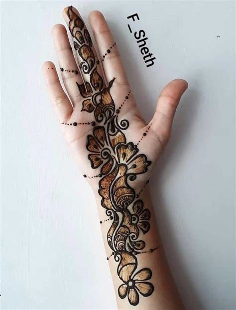 2_31 Stunning Mehndi Designs For Brides Sister  Fabbon