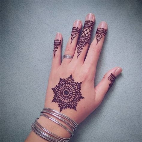 4_5 Beautiful Arabic Mehndi Designs For A Memorable Eid AlAdha
